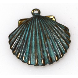 Medium Patina Scallop Shell...